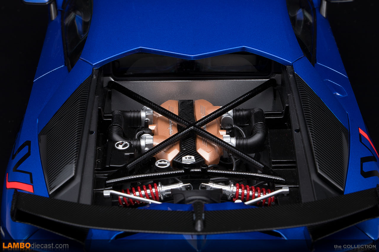 Engine view of the Lamborghini Aventador SVJ by AUTOart