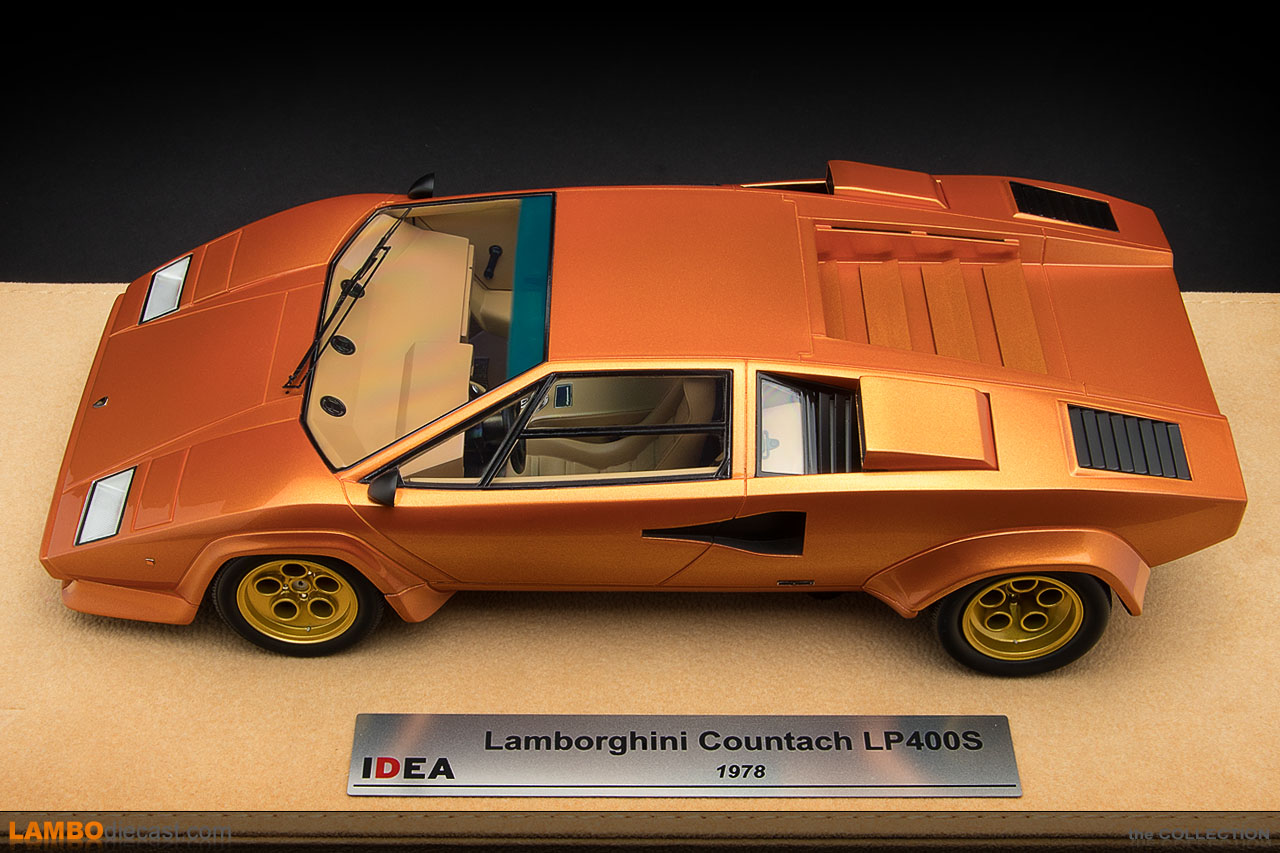 The orange metallic Lamborghini Countach LP400S 1/18 model by IDEA