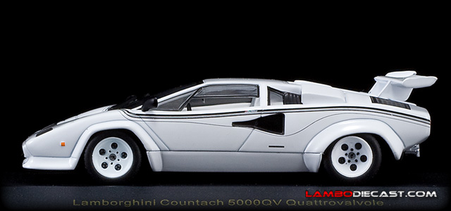 Lamborghini Countach Quattrovalvole by IXO
