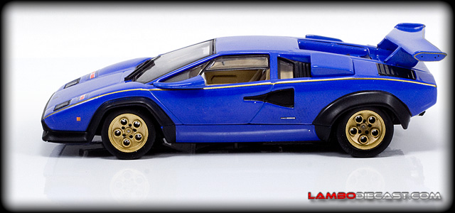Lamborghini Countach LP500S by Ixo