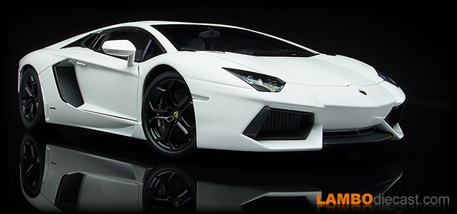 Lamborghini Aventador LP700-4 by AUTOart