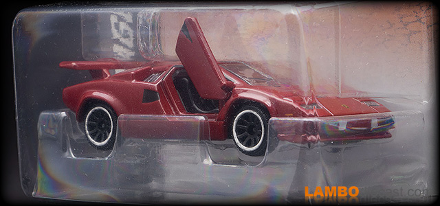 Lamborghini Countach Quattrovalvole by Majorette