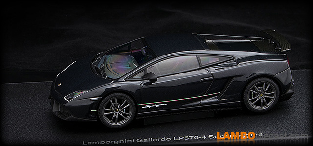 Lamborghini Gallardo LP570-4 Superleggera by AUTOart