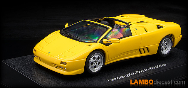 Lamborghini Diablo VT Roadster by AUTOart