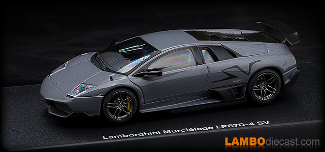 Lamborghini Murcielago LP670-4 SV by AUTOart