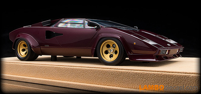 Lamborghini Countach Quattrovalvole - 1/18 by IDEA