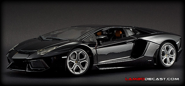 Lamborghini Aventador LP700-4 by Bburago