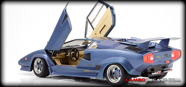 Lamborghini Countach Quattrovalvole by Fujimi