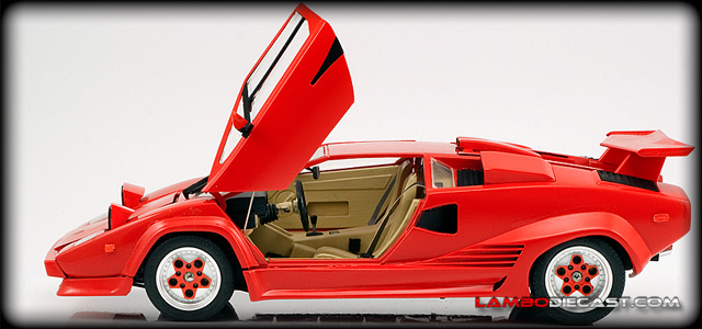 Lamborghini Countach Quattrovalvole by Fujimi