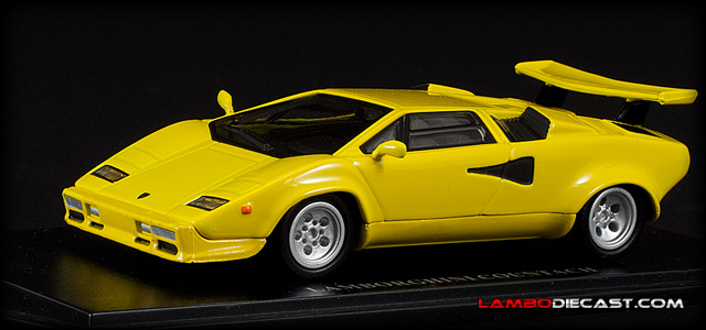 Lamborghini Countach Quattrovalvole by Autostrada