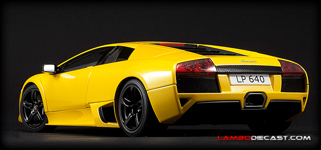 Lamborghini Murcielago LP640 by AUTOart