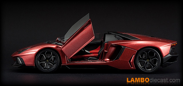 Lamborghini Aventador Roadster by LamboDIECAST