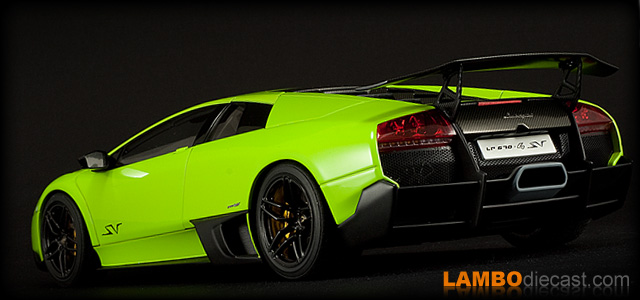 Lamborghini Murcielago LP670-4 SV by AUTOart