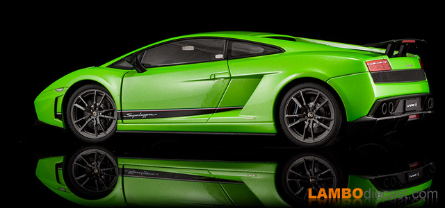 Lamborghini Gallardo LP570-4 Superleggera by AUTOart