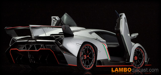 Lamborghini Veneno LP750-4 by AUTOart