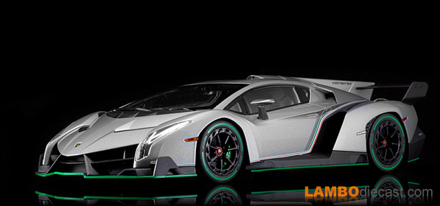 Lamborghini Veneno LP750-4 by Kyosho