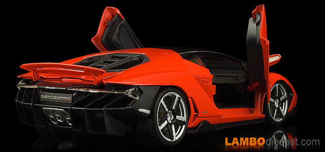 1:18 Scale Diecast Car Maisto Lamborghini Centenario Red 