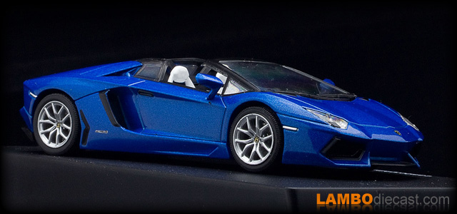 Lamborghini Aventador LP700-4 Roadster by Hachette