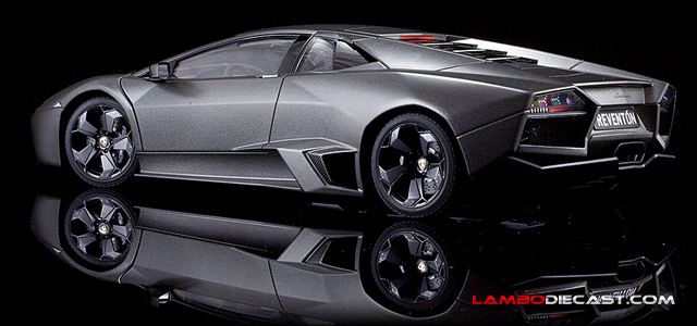 Lamborghini Reventon  by AUTOart