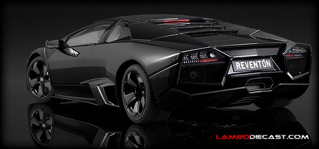 Lamborghini Reventon  by AUTOart