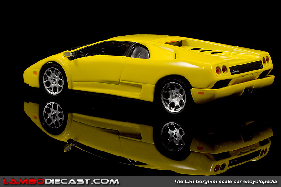 The 1/43 Lamborghini Diablo VT 6.0 from Ixo, a review by ...