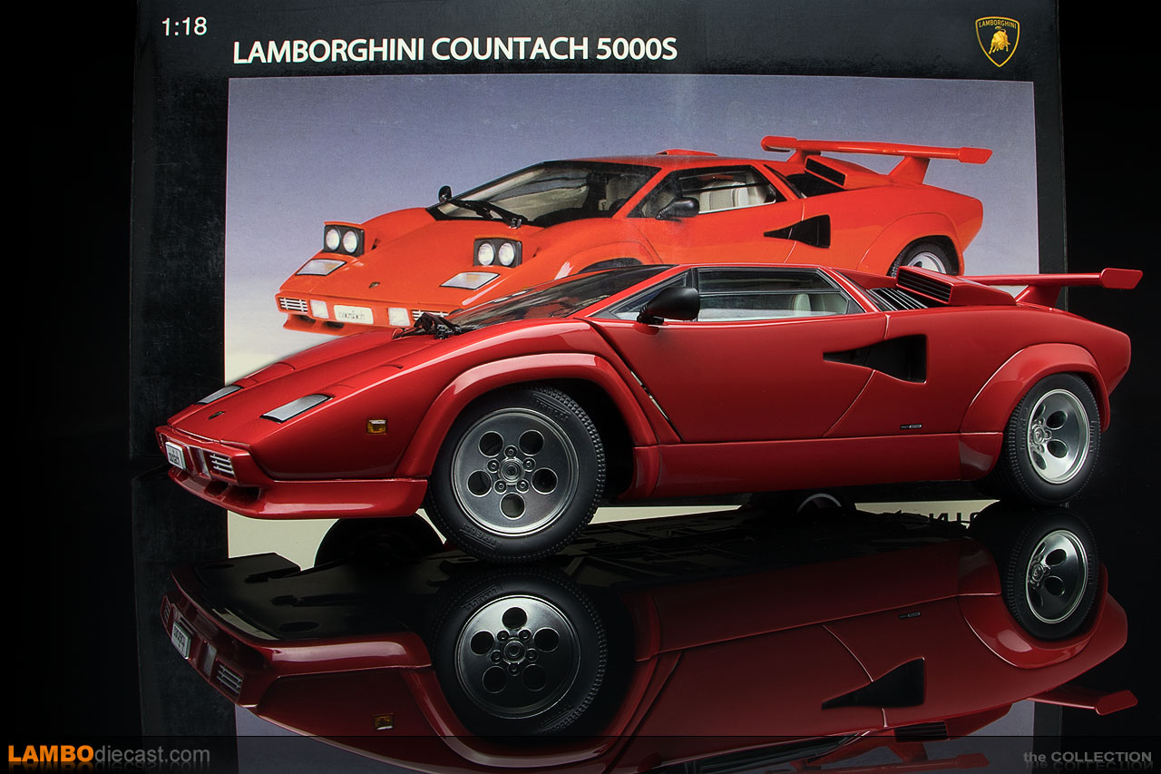 購入国内正規品 1/18 5000s Countach Lamborghini オートアート ミニカー