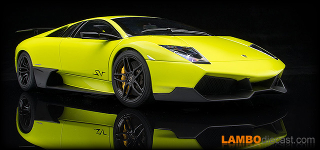 Lamborghini Murcielago LP670-4 SV by AUTOart