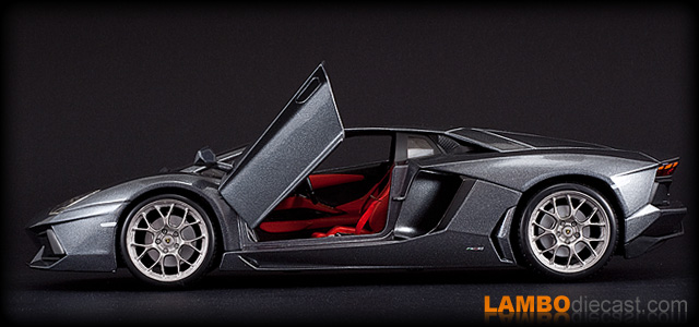 The 1/18 Lamborghini Aventador LP700-4 from Bburago, a review by