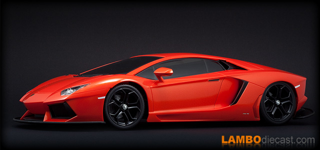Son réaliste Jamara 405202-Street Kings Lamborghini Aventador LP700-4 Roadster Diecast 1:32 Orange-Moteur de rétraction Phares et Feux de Route 405202 